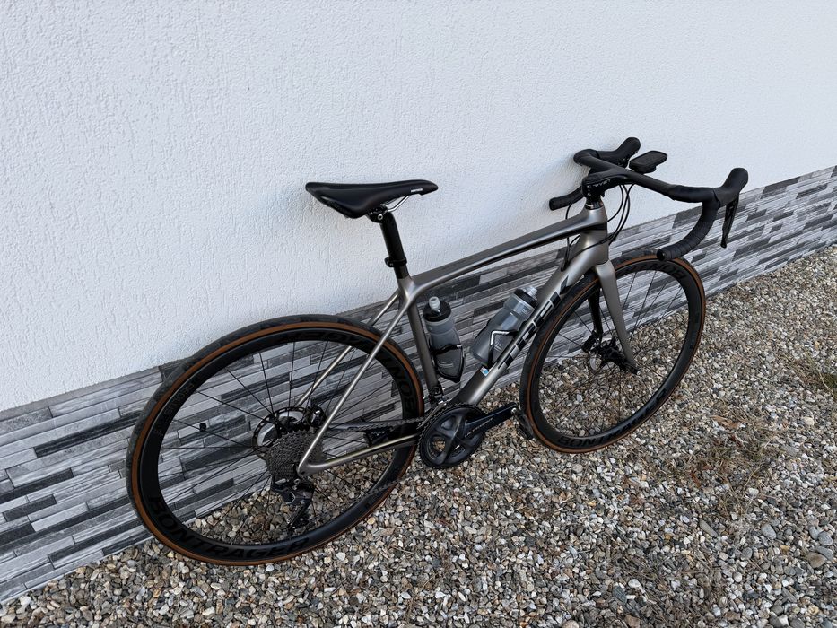 Trek 11v,marimea 54 carbon.