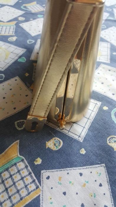 Стилна дамска чантичка