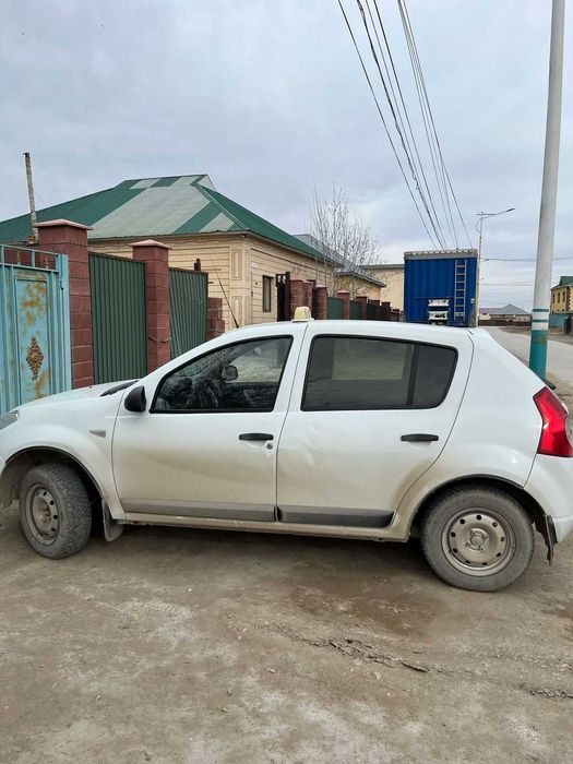 Renault Sandero 2012