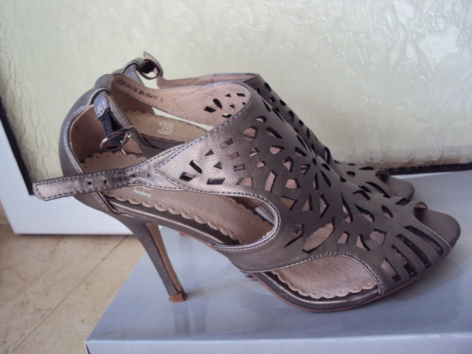 Продавам елегантни обувки