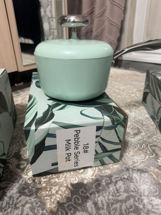 Продам набор кастрюль