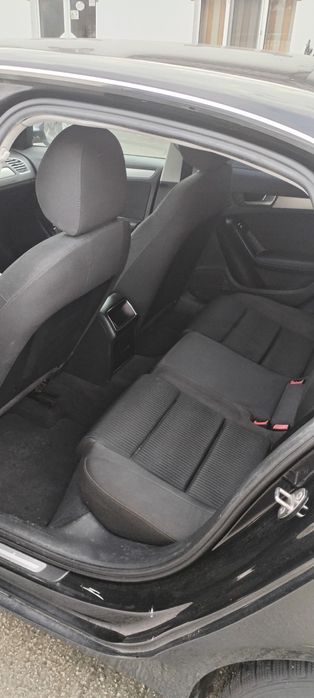 Vând Audi A4 B8 preț negociabil