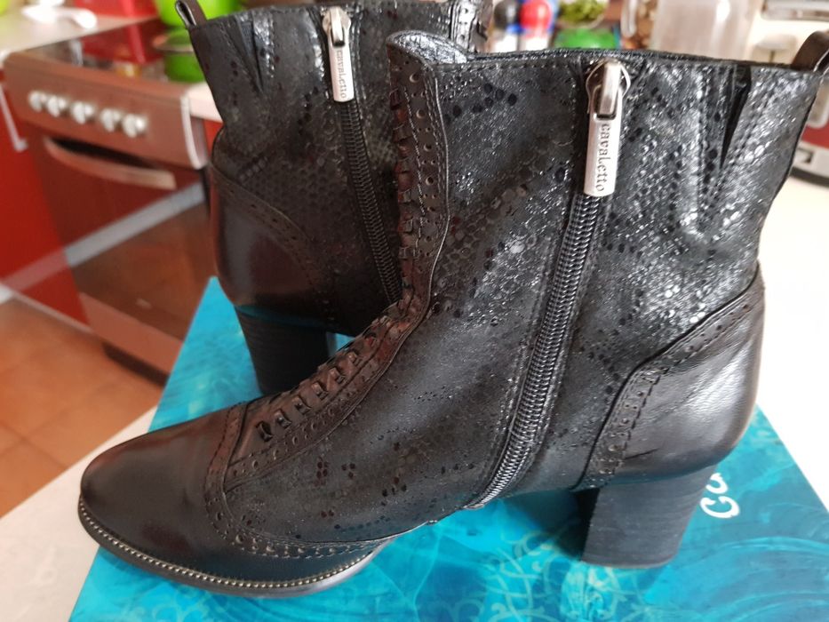 Полусапожки женские