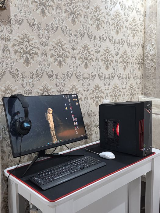 Компьютер с полной комплектацией