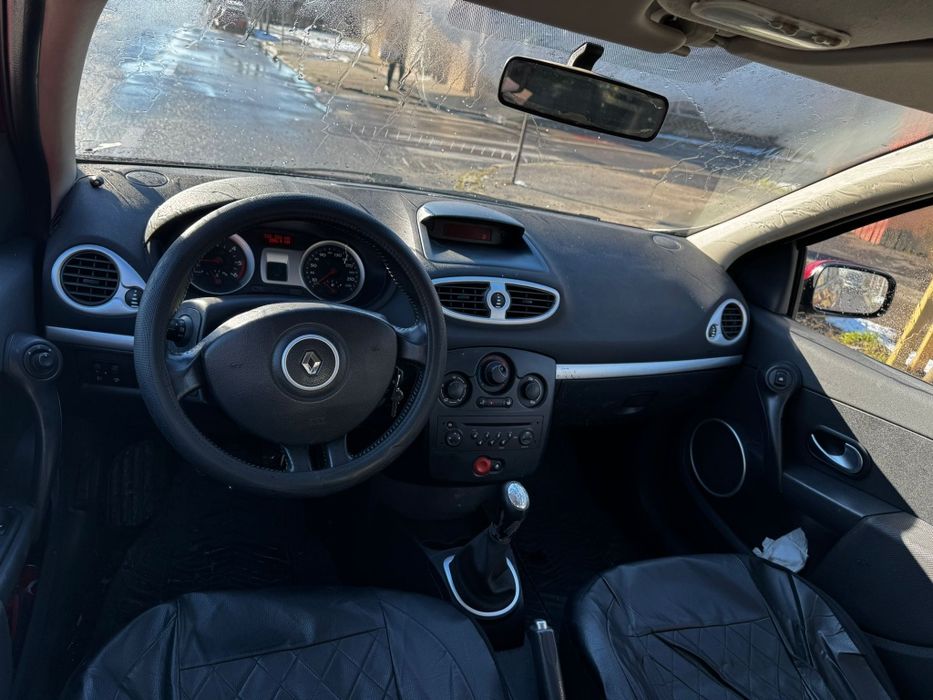 Se vinde Renault Clio 3 2007 1.5 dci