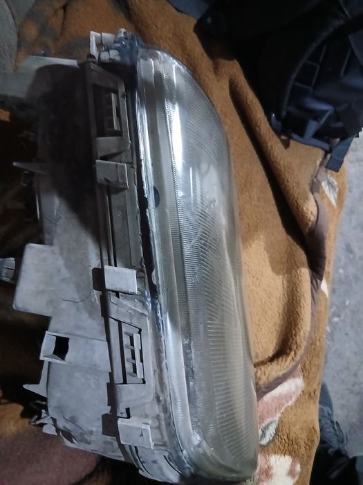 Продам передний Фары