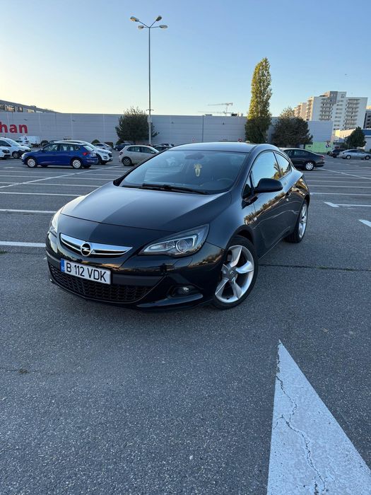 Opel Astra J GTC Diesel 165cp