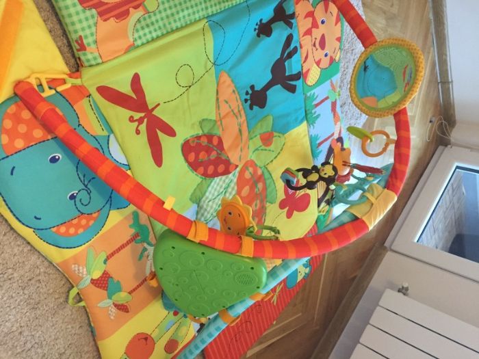 Музикална интерактивна гимнастика килимче за бебе Bright Starts