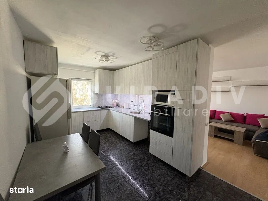 Apartament cu 4 camere, 2 bai, parcare-Plopilor