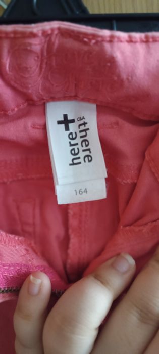 Pantaloni de blugi trei sferturi pentru fetițe