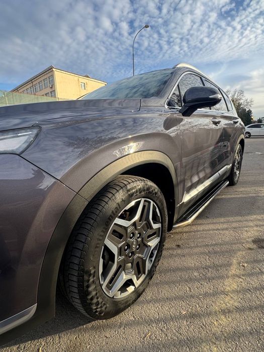 Продам Свою машину. Santa Fe год 22-23 в идеальном состоянии