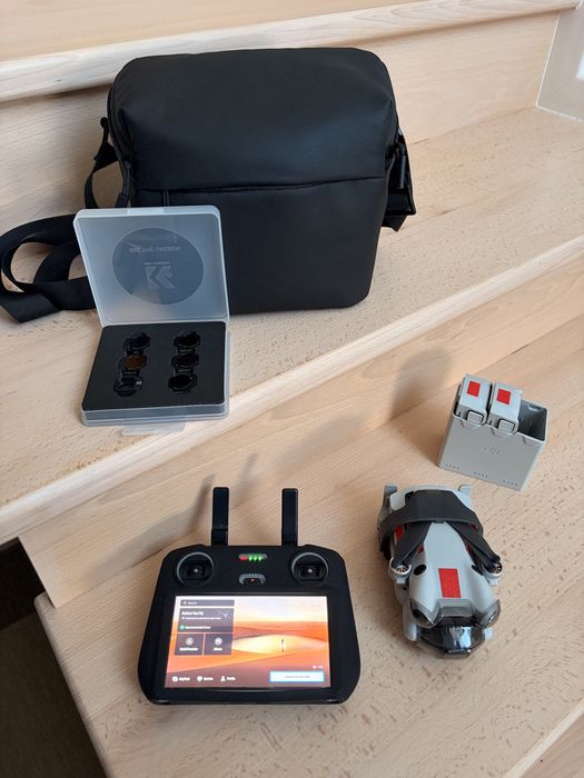 Drona Dji mini 4 pro