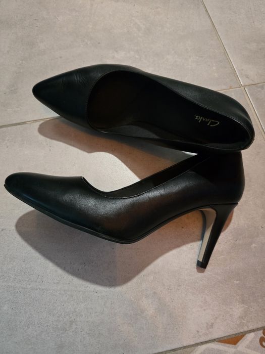 I Дамски обувки CLARKS