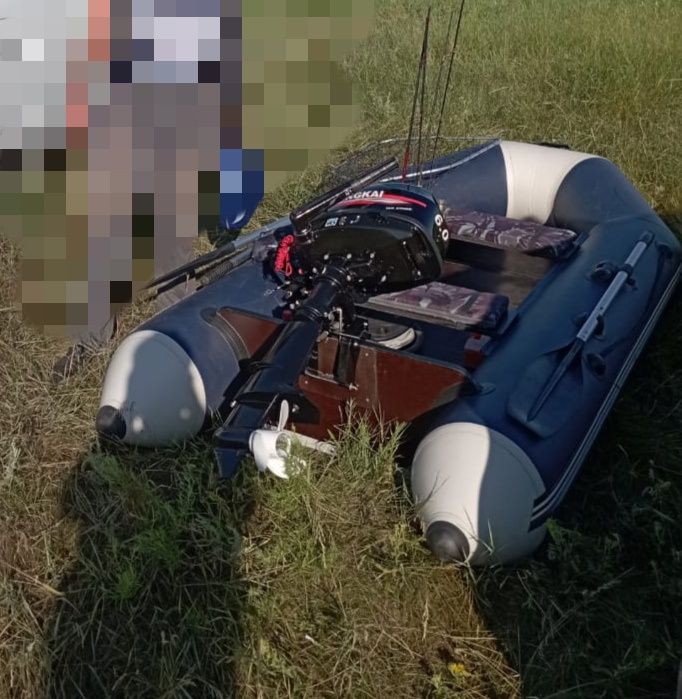 Продам лодку аква