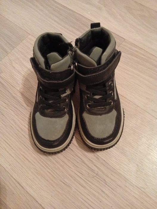 Детский ботинок для мальчика