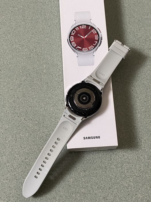 Samsung galaxy watch 6 classic часы