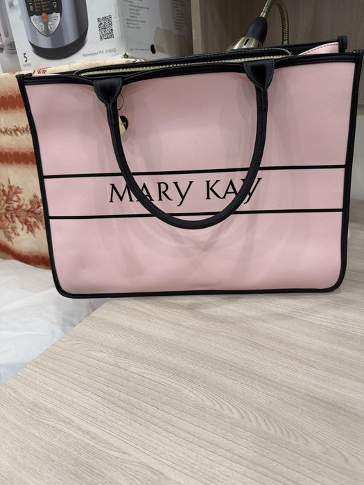 Фирменная сумка Mary Kay