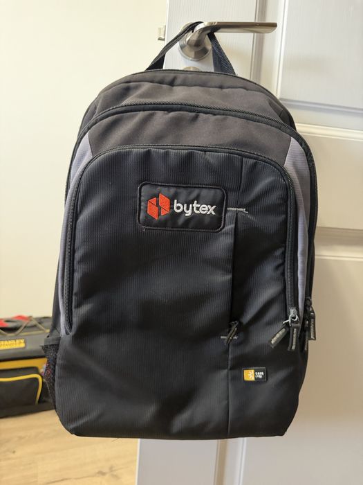 Ghiozdan 25L Case Logic, cu compartiment de laptop