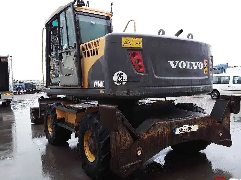 Колесный экскаватор Volvo EW 140