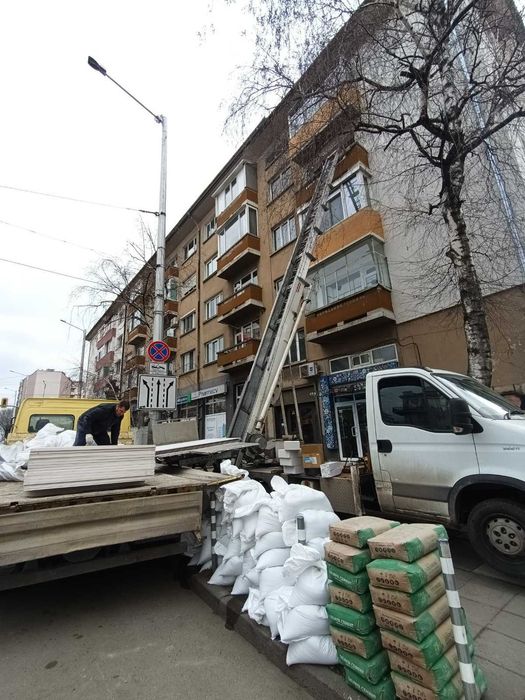 Мобилен асансьор. Товарна авто вишка. Хаспел. Лифт. Подемник .Стълба