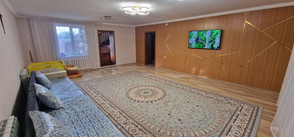 Продам двухэтажный дом