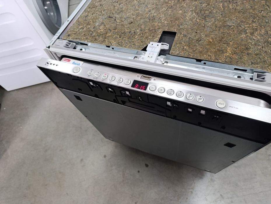 Съдомиялна машина за пълно вграждане NEFF 60см