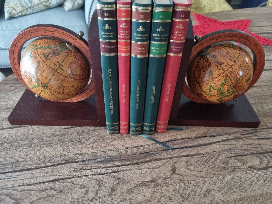 Opritoare/Suporți cărți din lemn