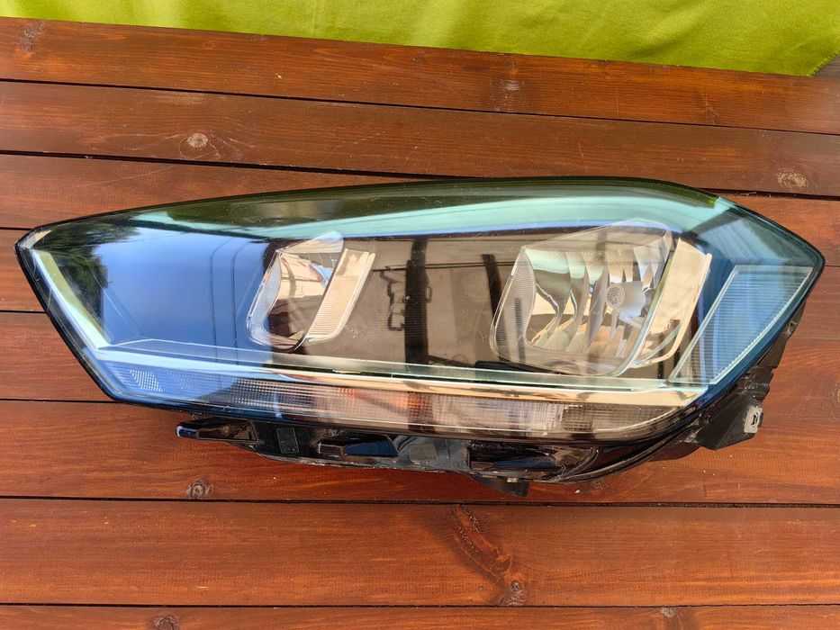 Фар за VW Touran / ВФ Туран