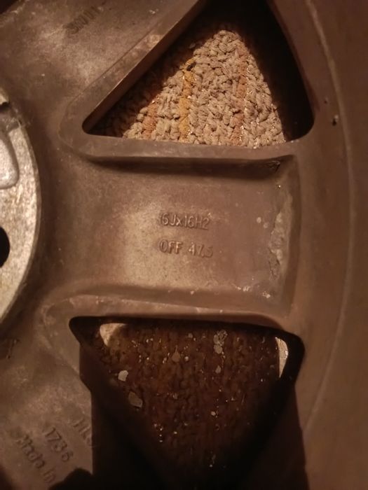 Алуминиеви джанти с гуми 16" Ford