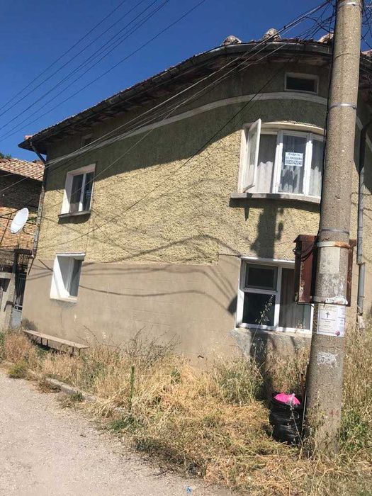 Продава се Къща в Омуртаг - 170 кв.м за 300 €/кв.м - Снимка #1