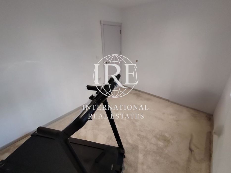Продава се Четиристаен апартамент в Варна, Левски - 82 кв.м за 1427 €/кв.м - Снимка #8