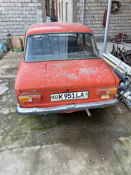 Жигули 21011 сотилади холати урта