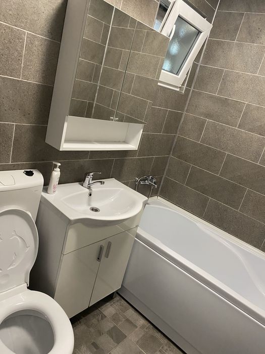 Inchiriez apartament!!