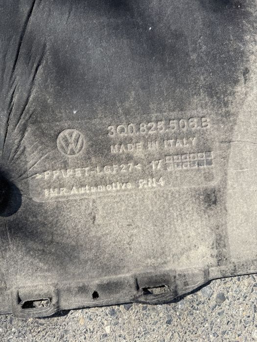 Scut motor și carenaje roți Volkswagen Arteon – OEM – în stare bună