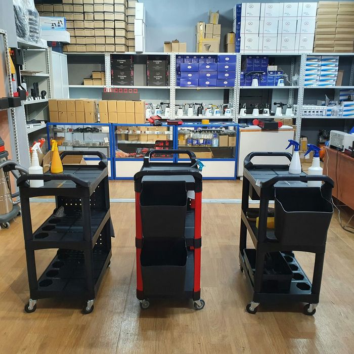 Мобильный стол для сто детейлинга