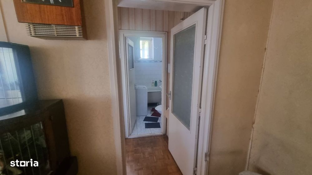 Apartament cu 3 camere, etaj 3, zona Liceul Lucian Blaga