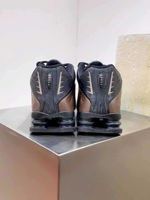 Оригинални мъжки маратонки Nike Air Shox R4