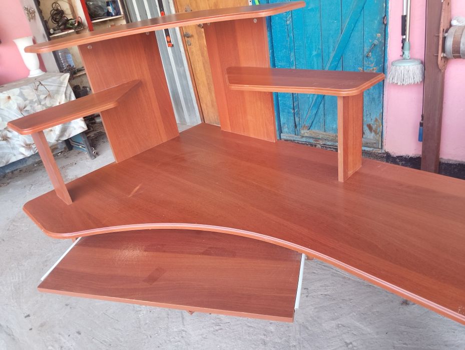 Срочно продам кампютерный стол