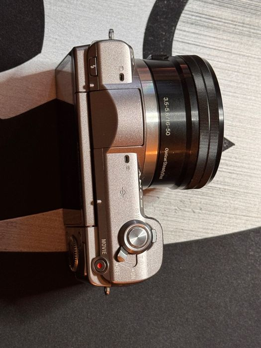 Sony A5100 Mirrorless 24MP cu obiectiv 16-50mm