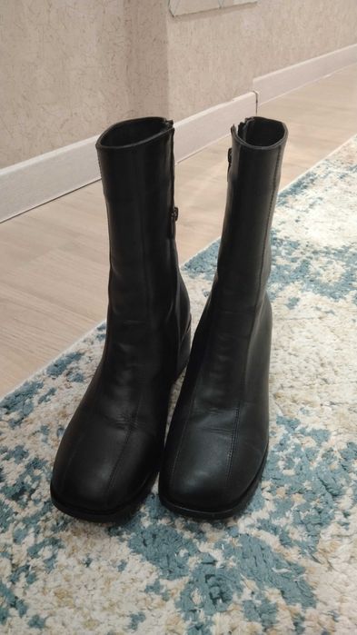 Женские новые сапоги