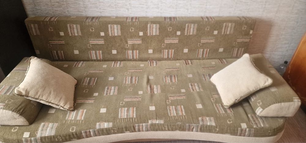 Продам диван в отличном состоянии