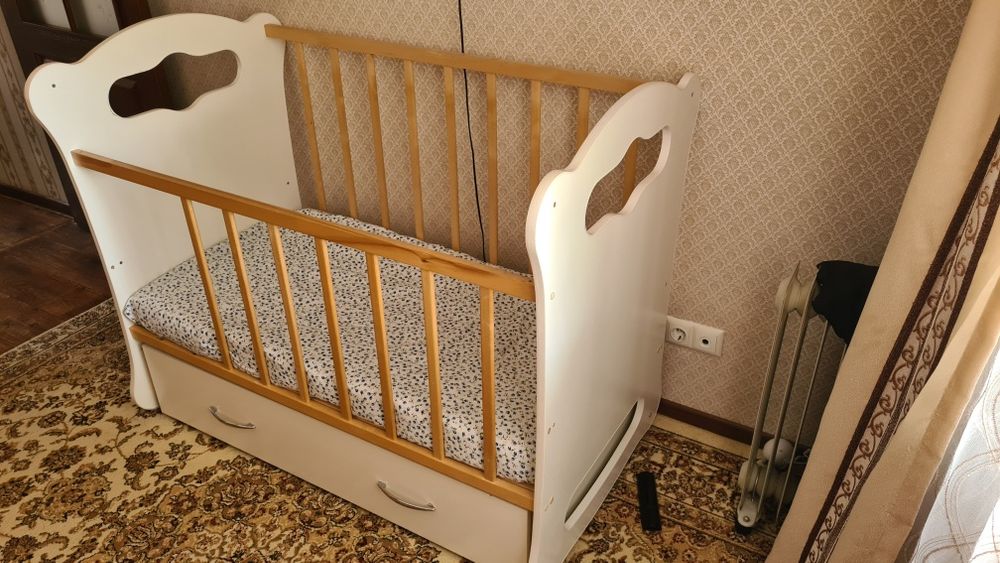 Продам кроватку детскую