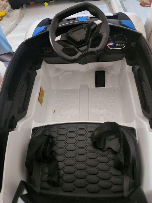 Детская машина на пульту новые продаются