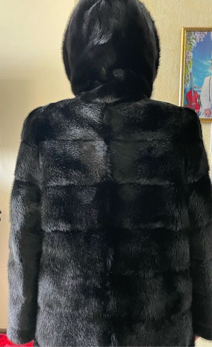 Продам норковую шубу