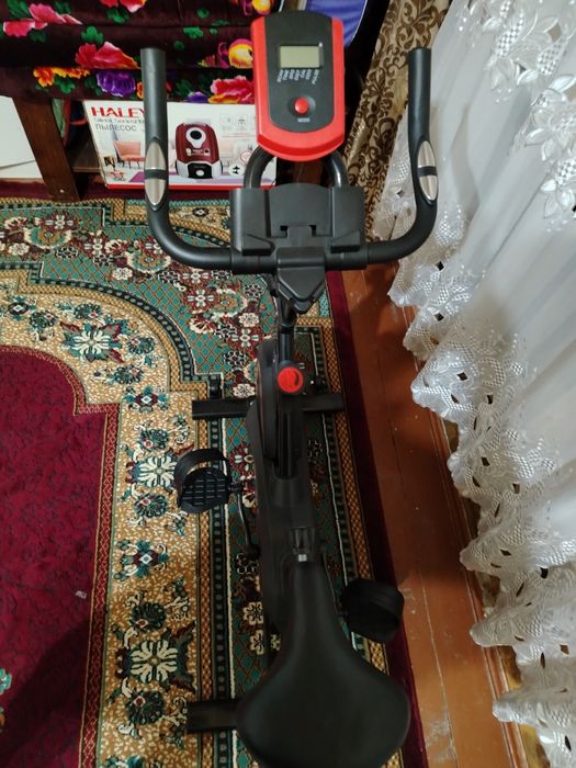 Вело тренажёр почти новый