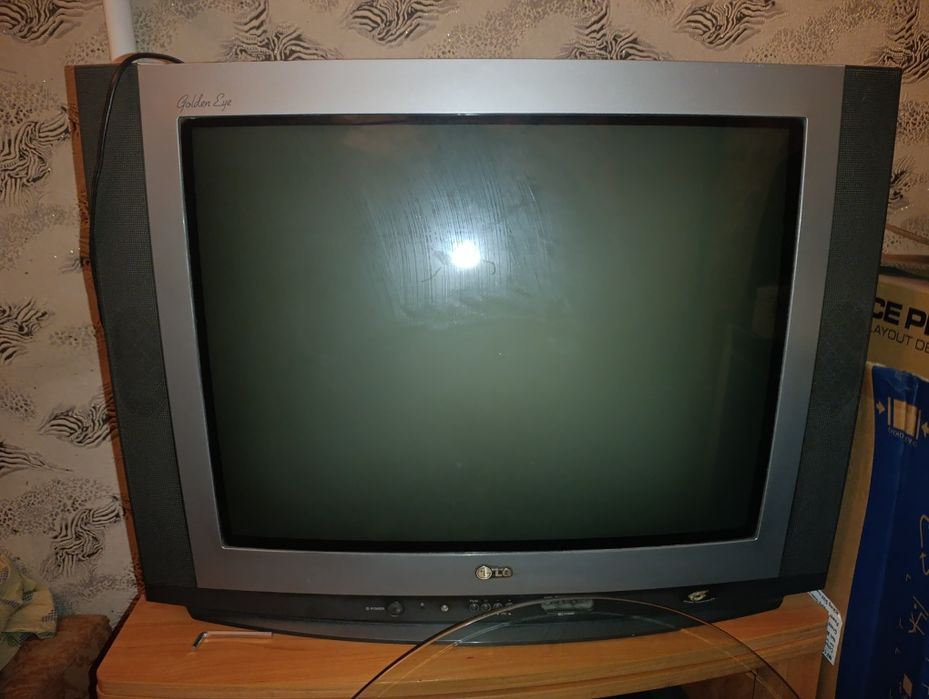 Отдам даром телевизор