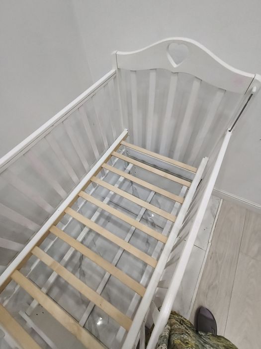 Продам детскую кроватку