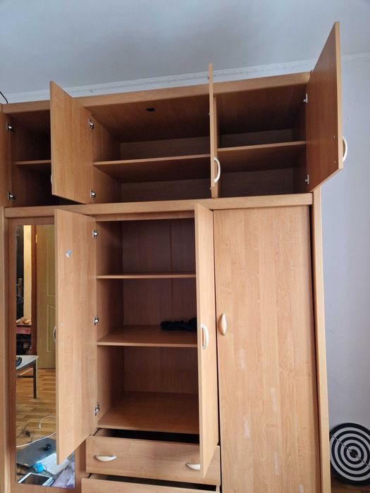 Срочно продаётся шкаф для одежды