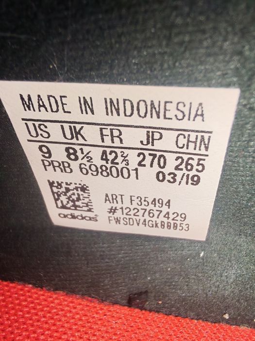 Бутсы футбольные