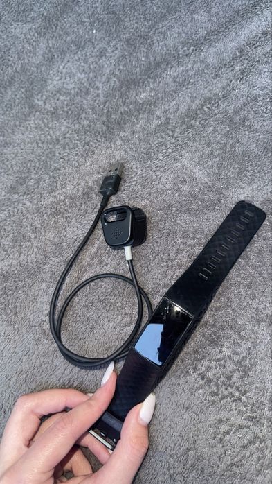 Смарт часовник FitBit